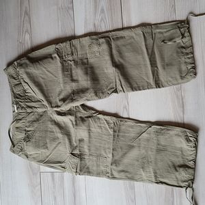 The North Face Capris Cargo Pants Army Green sz 6